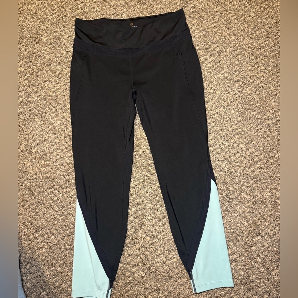 Tangerine Large Black and Teal Athletic Leggings